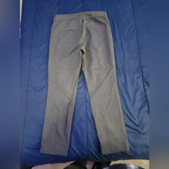 Old Navy pixie skinny pants - Picture 2 of 3